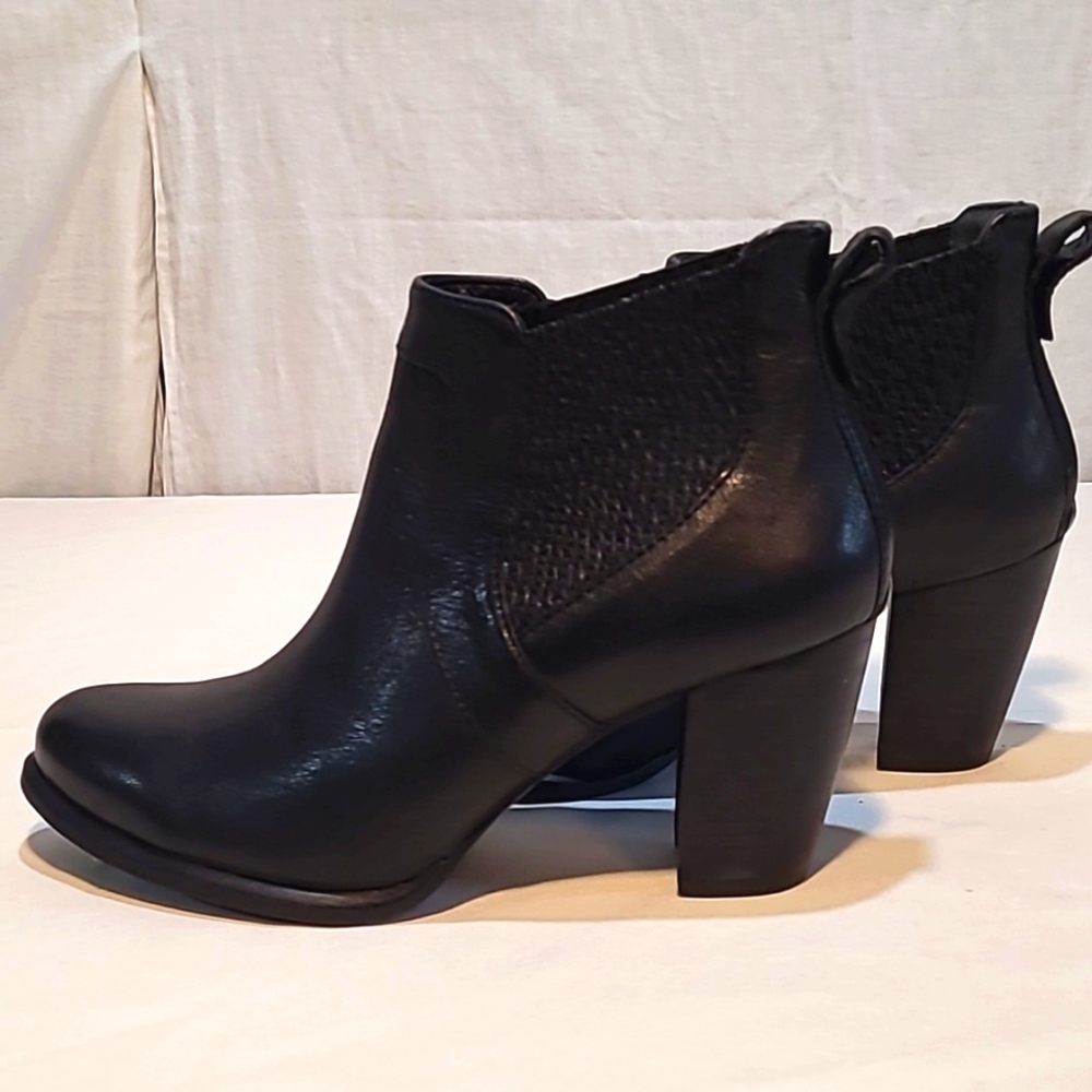 UGG Black Leather Boots - Picture 5 of 7